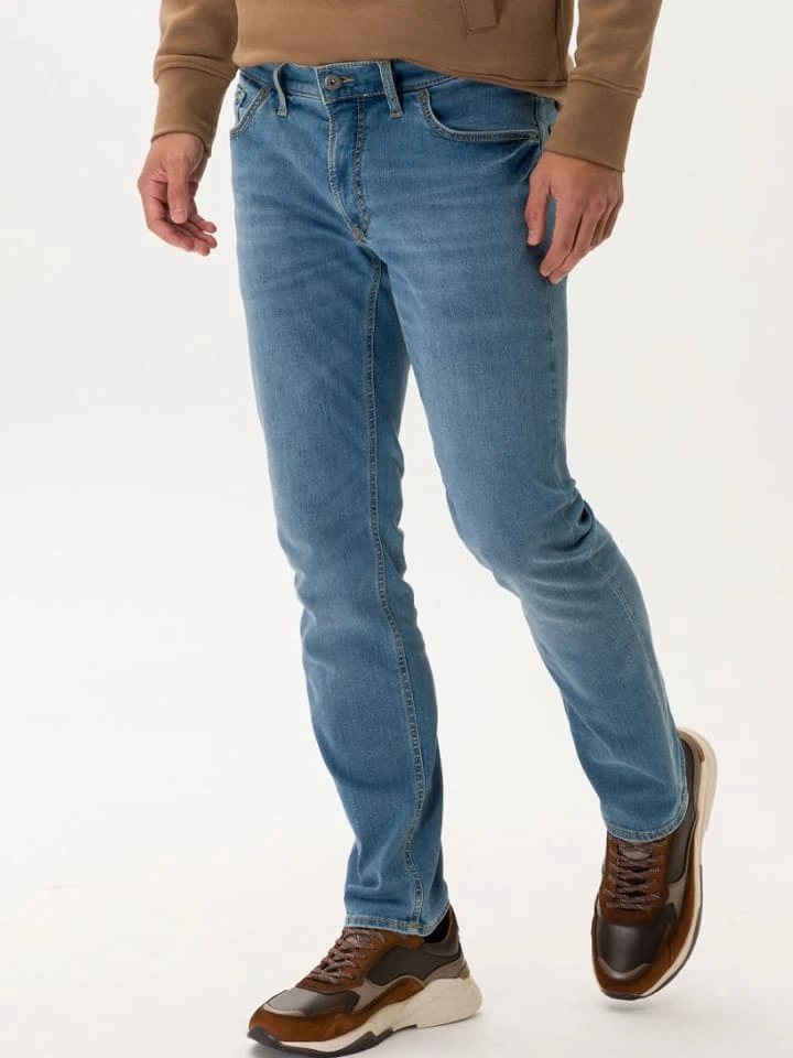 Jeans "Chuck" - Slim fit - in Blau BRAX Jeans "Chuck" - Slim Fit - In Blau -Modebekleidungs Geschäft brax jeans chuck slim fit in blau 3