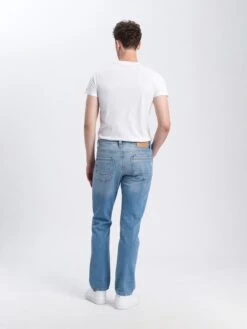 Jeans - Regular Fit - In Hellblau -Modebekleidungs Geschäft cross jeans jeans regular fit in hellblau 3