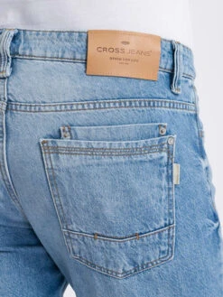 Jeans - Regular Fit - In Hellblau -Modebekleidungs Geschäft cross jeans jeans regular fit in hellblau 5