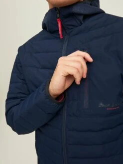 Jack & Jones Parka 'Berg Hybrid' In Dunkelblau 5 Jack & Jones Parka 'Berg Hybrid' In Dunkelblau -Modebekleidungs Geschäft jack and jones parka berg hybrid in dunkelblau 3
