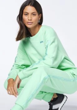 Sweatshirt In Blau 9 Sweatshirt In Blau -Modebekleidungs Geschäft jette sport sweatshirt in blau 7