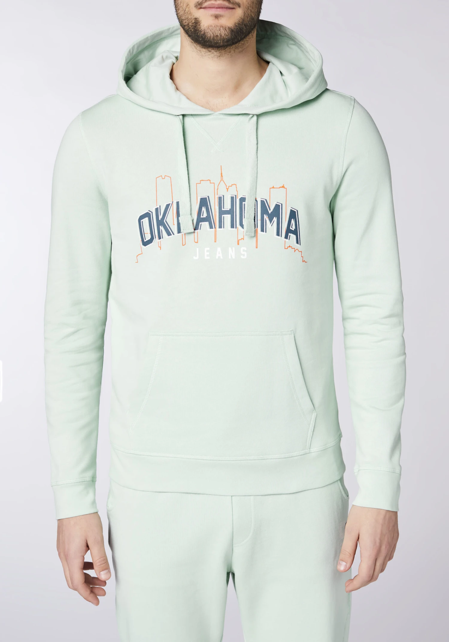 Sweatshirt in Grau Sweatshirt In Grau -Modebekleidungs Geschäft oklahoma jeans sweatshirt in grau 4 scaled