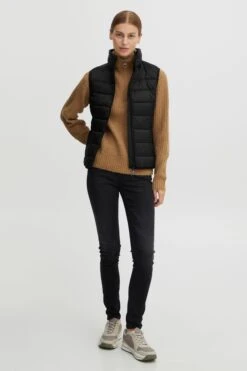 Modebekleidungs Geschäft -Modebekleidungs Geschäft oxmo steppweste in schwarz 1