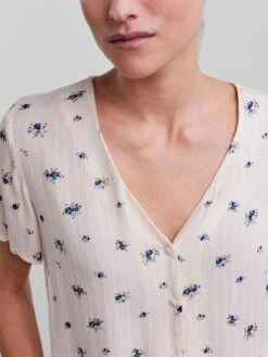 Pieces Bluse In Weiß -Modebekleidungs Geschäft pieces bluse in weiss 4