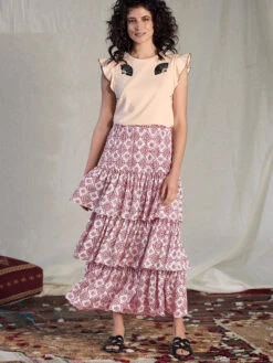 Sienna Rock In Bordeaux