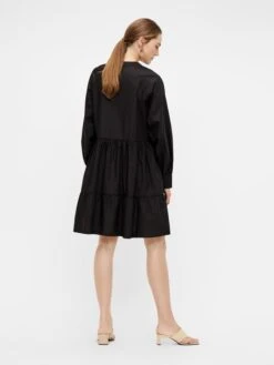 Y.A.S Kleid "Ria" In Schwarz -Modebekleidungs Geschäft y a s kleid ria in schwarz 2