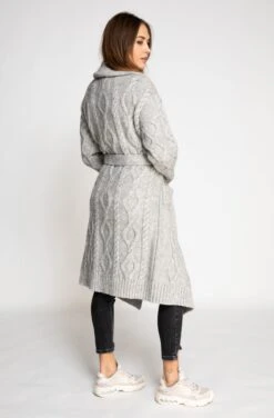 Strickmandel KASA In Grau -Modebekleidungs Geschäft zhrill strickmandel kasa in grau 2