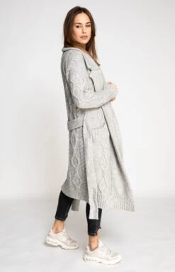 Strickmandel KASA In Grau -Modebekleidungs Geschäft zhrill strickmandel kasa in grau 3